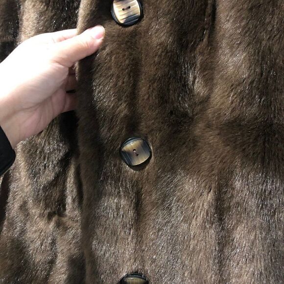 LYKAFUR Priscilla Modes Vintage 70s Faux Fur Coat - Picture 4 of 10